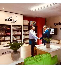 A Naturtex bekuckózott a Matrackuckó Alvásszaküzletekbe